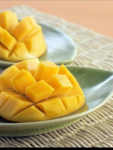 mango on a plate